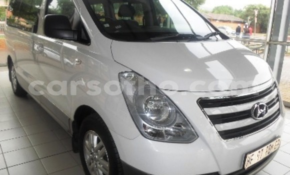 Acheter Occasion Voiture Hyundai H1 Blanc à Butha Buthe, Butha-Buthe Acheter Occasion Voiture Hyundai H1 Blanc à Butha Buthe, Butha-Buthe