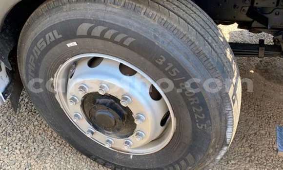 اشتري مستعمل Nissan UD White شاحنة في Maseru في Maseru اشتري مستعمل Nissan UD White شاحنة في Maseru في Maseru