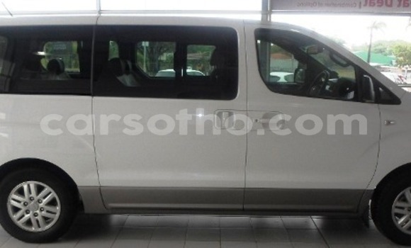 Acheter Occasion Voiture Hyundai H1 Blanc à Butha Buthe, Butha-Buthe Acheter Occasion Voiture Hyundai H1 Blanc à Butha Buthe, Butha-Buthe