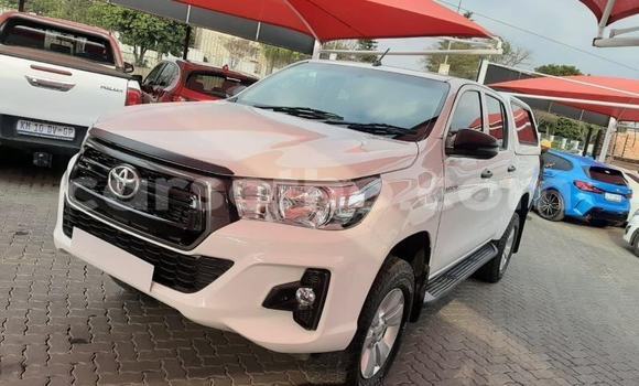 Buy Used Toyota Hilux White Car in Maseru in Maseru Buy Used Toyota Hilux White Car in Maseru in Maseru