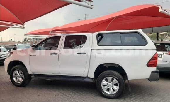 Buy Used Toyota Hilux White Car in Maseru in Maseru Buy Used Toyota Hilux White Car in Maseru in Maseru