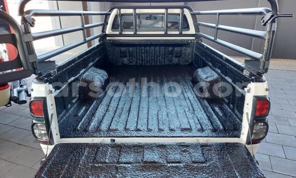 Buy Used Toyota Hilux White Car in Maseru in Maseru Buy Used Toyota Hilux White Car in Maseru in Maseru