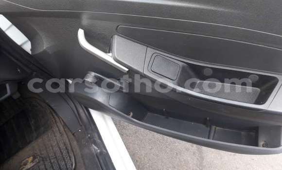 Acheter Occasion Voiture Chevrolet Corsa Blanc à Maputsoe, Leribe Acheter Occasion Voiture Chevrolet Corsa Blanc à Maputsoe, Leribe