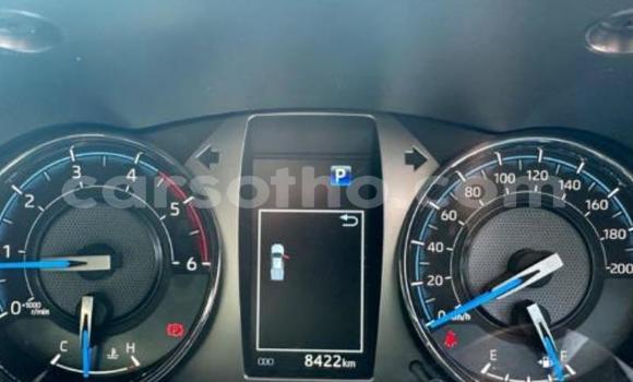 Sayi Na hannu Toyota Hilux White Mota in Maseru a Maseru Sayi Na hannu Toyota Hilux White Mota in Maseru a Maseru