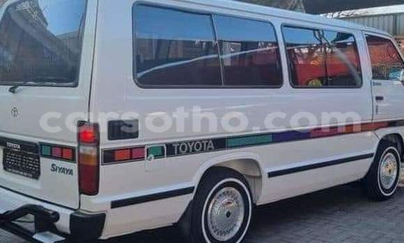 Sayi Na hannu Toyota Hiace White Mota in Maseru a Maseru Sayi Na hannu Toyota Hiace White Mota in Maseru a Maseru
