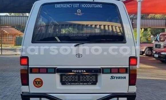 Sayi Na hannu Toyota Hiace White Mota in Maseru a Maseru Sayi Na hannu Toyota Hiace White Mota in Maseru a Maseru