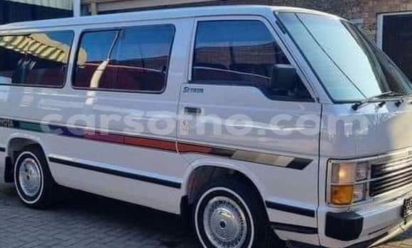 Sayi Na hannu Toyota Hiace White Mota in Maseru a Maseru Sayi Na hannu Toyota Hiace White Mota in Maseru a Maseru