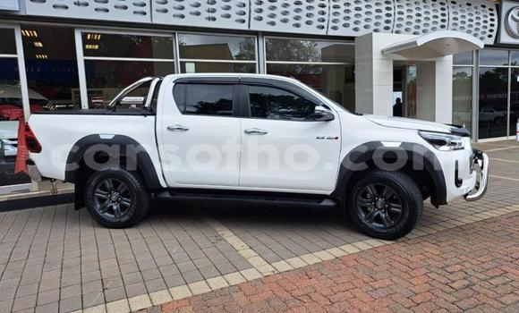 اشتري مستعمل Toyota Hilux White سيارة في Maseru في Maseru اشتري مستعمل Toyota Hilux White سيارة في Maseru في Maseru