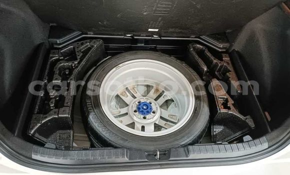 Acheter Occasion Voiture Toyota Corolla Blanc à Maseru, Maseru Acheter Occasion Voiture Toyota Corolla Blanc à Maseru, Maseru