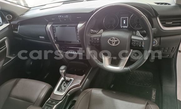 Acheter Occasion Voiture Toyota Fortuner Blanc à Maseru, Maseru Acheter Occasion Voiture Toyota Fortuner Blanc à Maseru, Maseru