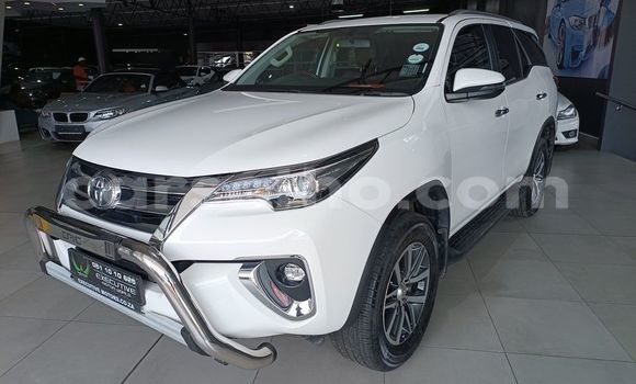Acheter Occasion Voiture Toyota Fortuner Blanc à Maseru, Maseru Acheter Occasion Voiture Toyota Fortuner Blanc à Maseru, Maseru