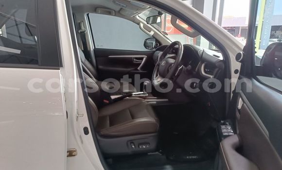 Acheter Occasion Voiture Toyota Fortuner Blanc à Maseru, Maseru Acheter Occasion Voiture Toyota Fortuner Blanc à Maseru, Maseru