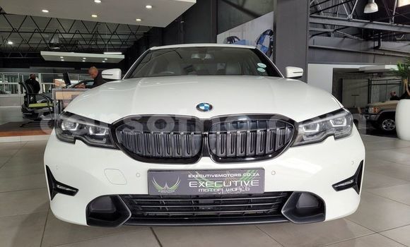 Buy Used BMW 315 White Car in Maseru in Maseru