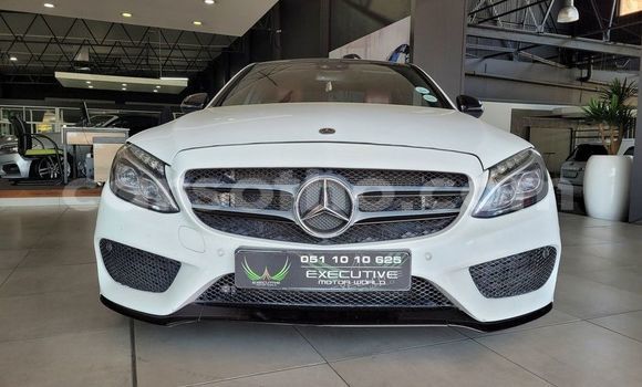 Acheter Occasion Voiture Mercedes-Benz C–Class Blanc à Maseru, Maseru Acheter Occasion Voiture Mercedes-Benz C–Class Blanc à Maseru, Maseru