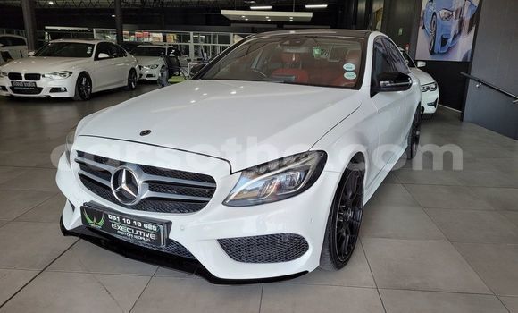 Acheter Occasion Voiture Mercedes-Benz C–Class Blanc à Maseru, Maseru Acheter Occasion Voiture Mercedes-Benz C–Class Blanc à Maseru, Maseru