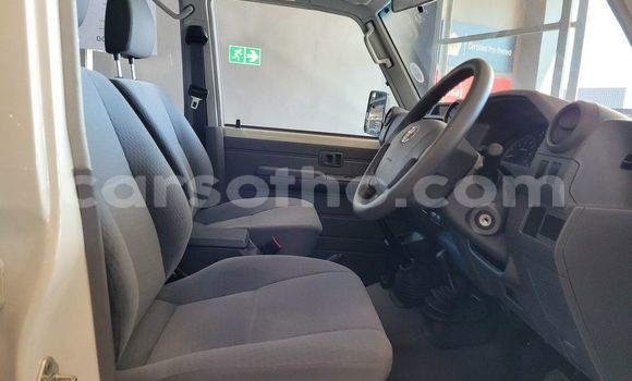 Acheter Occasion Voiture Toyota Land Cruiser Blanc à Maseru, Maseru Acheter Occasion Voiture Toyota Land Cruiser Blanc à Maseru, Maseru