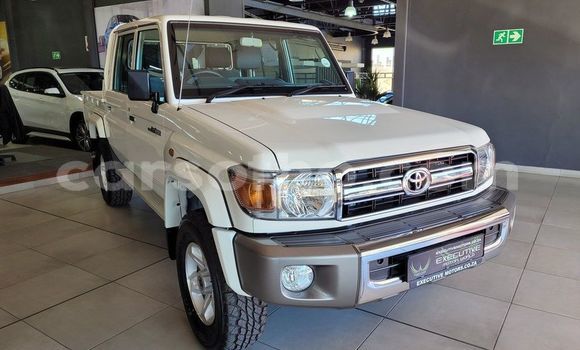 Acheter Occasion Voiture Toyota Land Cruiser Blanc à Maseru, Maseru Acheter Occasion Voiture Toyota Land Cruiser Blanc à Maseru, Maseru