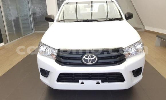 اشتري مستعمل Toyota Hilux White سيارة في Maseru في Maseru اشتري مستعمل Toyota Hilux White سيارة في Maseru في Maseru