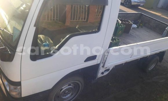 Acheter Occasion Voiture Mazda Tribute Blanc à Maseru, Maseru Acheter Occasion Voiture Mazda Tribute Blanc à Maseru, Maseru