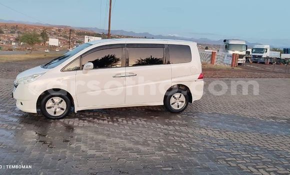 Acheter Occasion Voiture Honda Stepwgn Blanc à Maseru, Maseru Acheter Occasion Voiture Honda Stepwgn Blanc à Maseru, Maseru