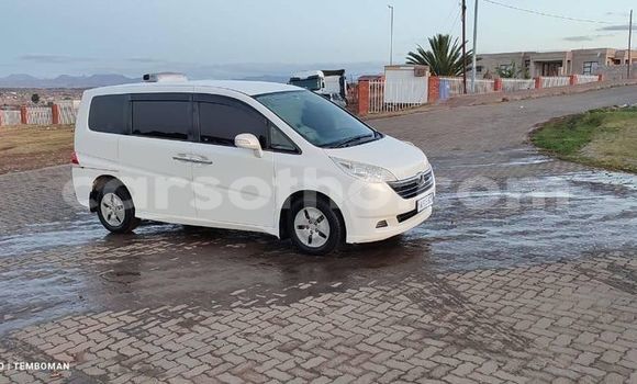 Acheter Occasion Voiture Honda Stepwgn Blanc à Maseru, Maseru Acheter Occasion Voiture Honda Stepwgn Blanc à Maseru, Maseru