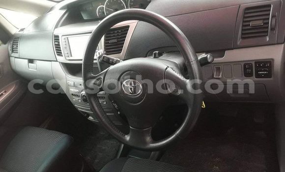 اشتري مستعمل Toyota Voxy White سيارة في Maseru في Maseru اشتري مستعمل Toyota Voxy White سيارة في Maseru في Maseru