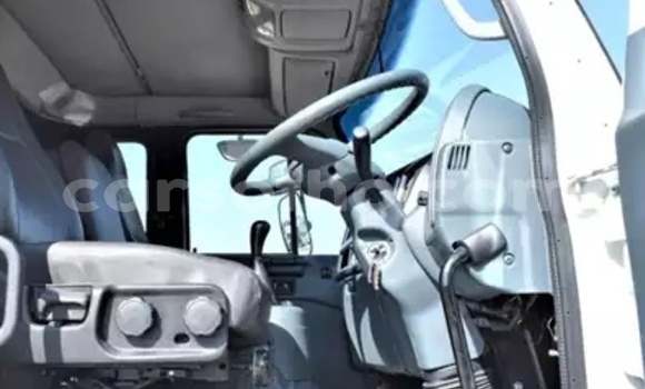 اشتري مستعمل Nissan UD White شاحنة في Maseru في Maseru اشتري مستعمل Nissan UD White شاحنة في Maseru في Maseru