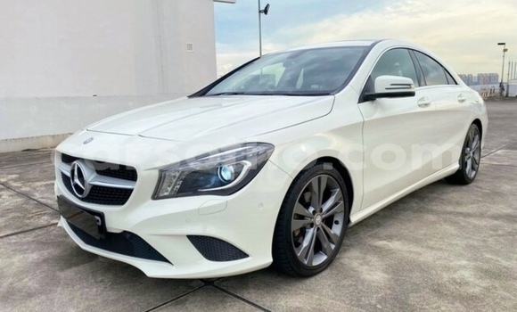 اشتري مستعمل Mercedes-Benz C-Classe Silver سيارة في Maputsoe في Leribe