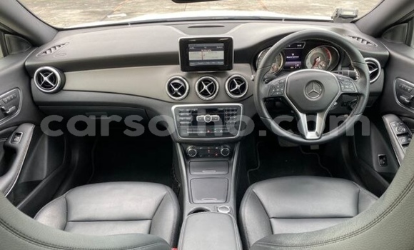 Sayi Na hannu Mercedes-Benz C-Classe Silver Mota in Maputsoe a Leribe Sayi Na hannu Mercedes-Benz C-Classe Silver Mota in Maputsoe a Leribe