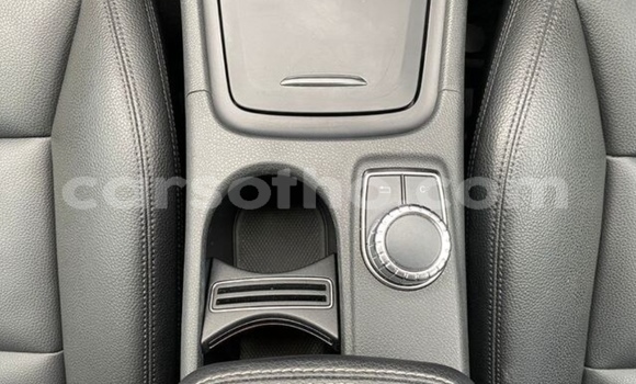 Sayi Na hannu Mercedes-Benz C-Classe Silver Mota in Maputsoe a Leribe Sayi Na hannu Mercedes-Benz C-Classe Silver Mota in Maputsoe a Leribe