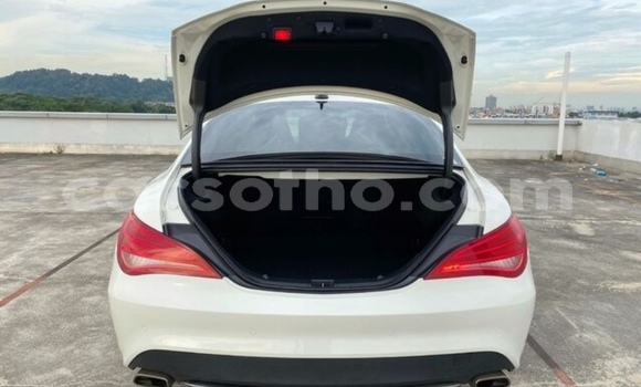 Sayi Na hannu Mercedes-Benz C-Classe Silver Mota in Maputsoe a Leribe Sayi Na hannu Mercedes-Benz C-Classe Silver Mota in Maputsoe a Leribe