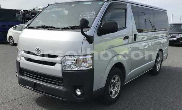 Sayi Na hannu Toyota Hiace Silver Mota in Maseru a Maseru