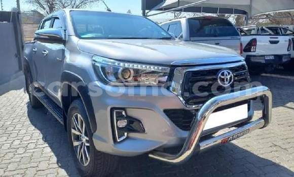 Sayi Na hannu Toyota Hilux Silver Mota in Maseru a Maseru Sayi Na hannu Toyota Hilux Silver Mota in Maseru a Maseru