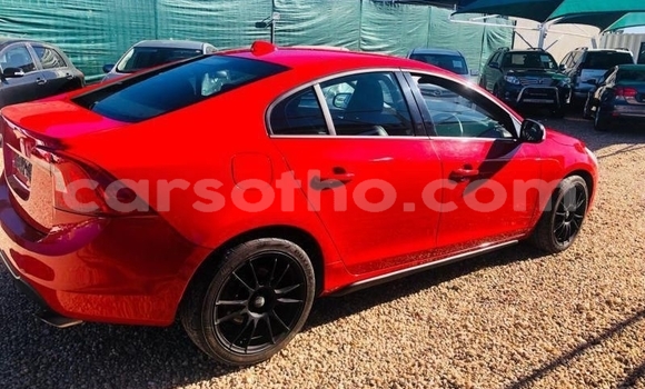 Sayi Na hannu Volvo S60 Red Mota in Hlotse a Leribe Sayi Na hannu Volvo S60 Red Mota in Hlotse a Leribe