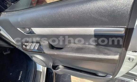 Sayi Na hannu Toyota Hilux Silver Mota in Maseru a Maseru Sayi Na hannu Toyota Hilux Silver Mota in Maseru a Maseru