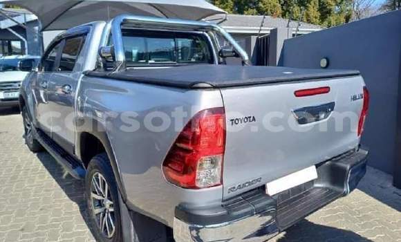 Sayi Na hannu Toyota Hilux Silver Mota in Maseru a Maseru Sayi Na hannu Toyota Hilux Silver Mota in Maseru a Maseru