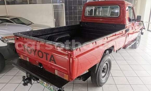 Sayi Na hannu Toyota Land Cruiser Red Mota in Maseru a Maseru Sayi Na hannu Toyota Land Cruiser Red Mota in Maseru a Maseru