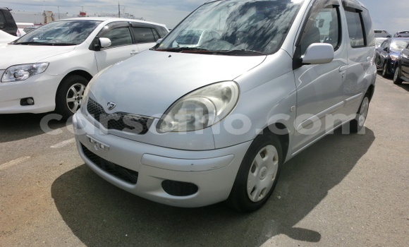 Acheter Occasion Voiture Toyota FunCargo Gris à Maseru, Maseru