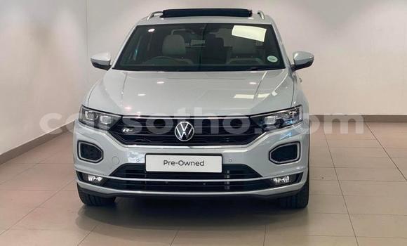 Buy Used Volkswagen T-Roc White Car in Maseru in Maseru Buy Used Volkswagen T-Roc White Car in Maseru in Maseru