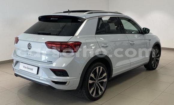 Buy Used Volkswagen T-Roc White Car in Maseru in Maseru Buy Used Volkswagen T-Roc White Car in Maseru in Maseru