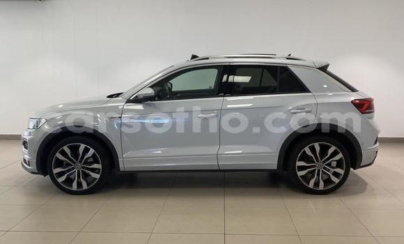 Buy Used Volkswagen T-Roc White Car in Maseru in Maseru Buy Used Volkswagen T-Roc White Car in Maseru in Maseru