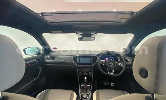 Buy Used Volkswagen T-Roc White Car in Maseru in Maseru Buy Used Volkswagen T-Roc White Car in Maseru in Maseru