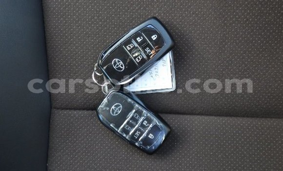 Acheter Occasion Voiture Toyota Sienta Rouge à Maseru, Maseru Acheter Occasion Voiture Toyota Sienta Rouge à Maseru, Maseru