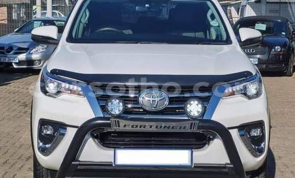 Buy Used Toyota Fortuner White Car in Maseru in Maseru Buy Used Toyota Fortuner White Car in Maseru in Maseru