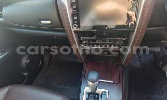 Sayi Na hannu Toyota Fortuner White Mota in Maseru a Maseru Sayi Na hannu Toyota Fortuner White Mota in Maseru a Maseru