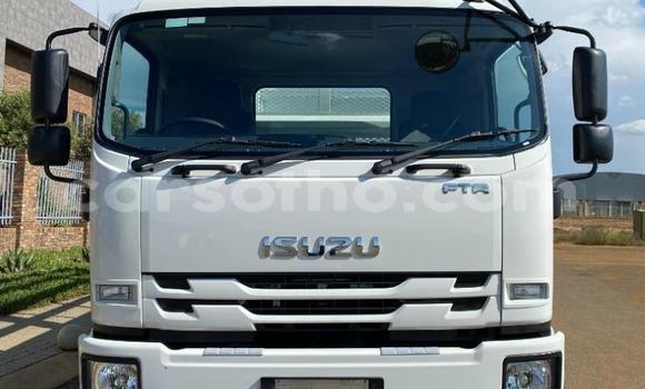 Sayi Na hannu Isuzu FTR 850 White Babbar mota in Maseru a Maseru Sayi Na hannu Isuzu FTR 850 White Babbar mota in Maseru a Maseru