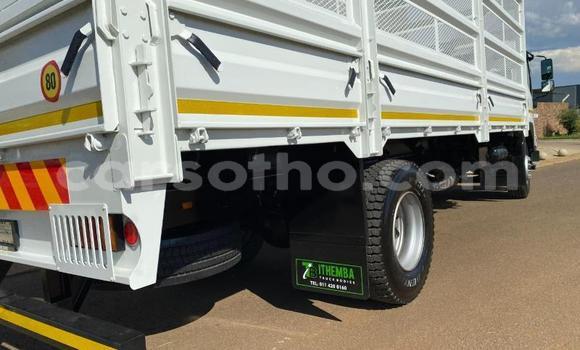 Sayi Na hannu Isuzu FTR 850 White Babbar mota in Maseru a Maseru Sayi Na hannu Isuzu FTR 850 White Babbar mota in Maseru a Maseru