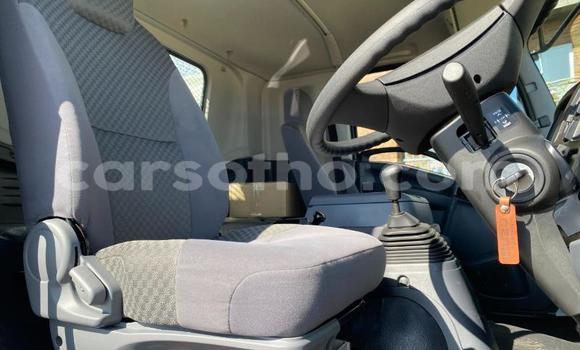 Sayi Na hannu Isuzu FTR 850 White Babbar mota in Maseru a Maseru Sayi Na hannu Isuzu FTR 850 White Babbar mota in Maseru a Maseru