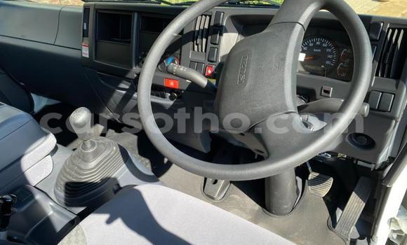 Sayi Na hannu Isuzu FTR 850 White Babbar mota in Maseru a Maseru Sayi Na hannu Isuzu FTR 850 White Babbar mota in Maseru a Maseru