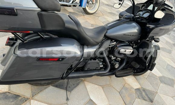 Sayi Na hannu Harley Davidson CVO Silver Motsi in Butha Buthe a Butha-Buthe